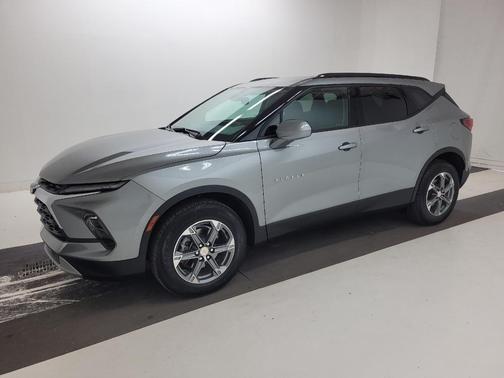 Sterling Gray Metallic 2024 Chevrolet Blazer 2LT