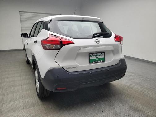 2020 Nissan Kicks S