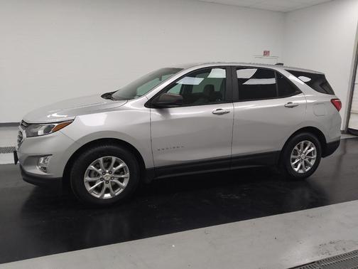 Silver Ice Metallic 2021 Chevrolet Equinox LS