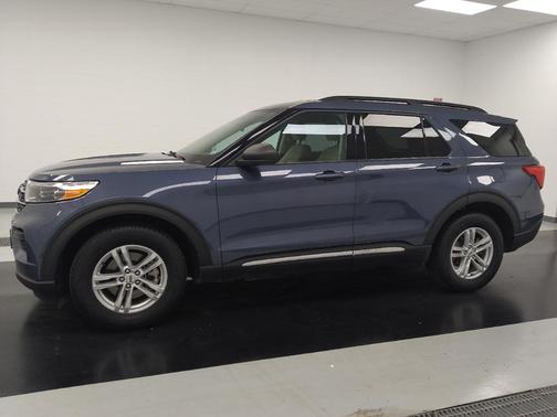 Blue 2021 Ford Explorer XLT