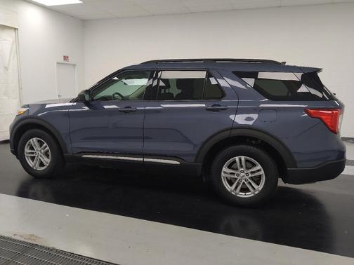 Blue 2021 Ford Explorer XLT