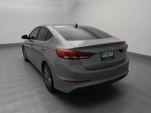 Shale Gray Metallic 2017 Hyundai ELANTRA SE