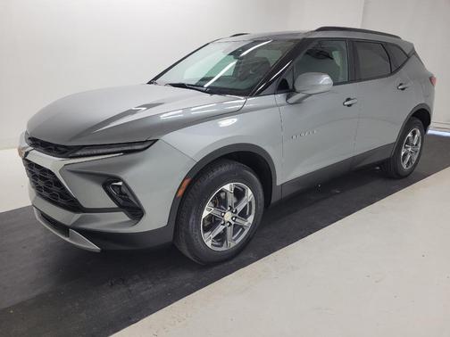 Sterling Gray Metallic 2024 Chevrolet Blazer 2LT