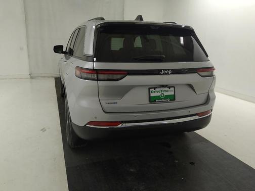 Silver Zynith 2022 Jeep Grand Cherokee 4xe Base