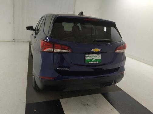 Blue Glow Metallic 2022 Chevrolet Equinox LS