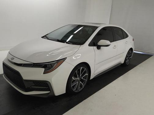 Super White 2021 Toyota Corolla SE