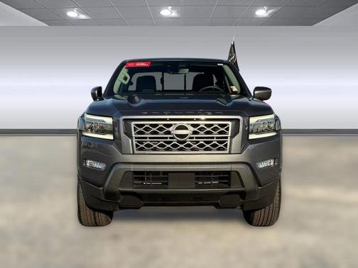 2024 Nissan Frontier SL