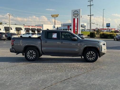 2024 Nissan Frontier SL