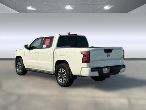 2024 Nissan Frontier SL