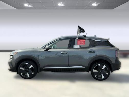 Gun Metallic 2025 Nissan Kicks SR