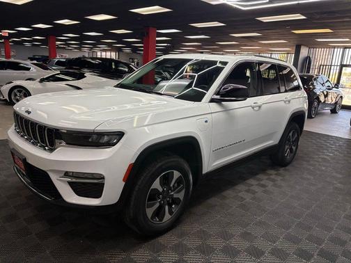 Bright White Clearcoat 2022 Jeep Grand Cherokee 4xe Base