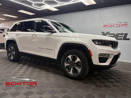 Bright White Clearcoat 2022 Jeep Grand Cherokee 4xe Base