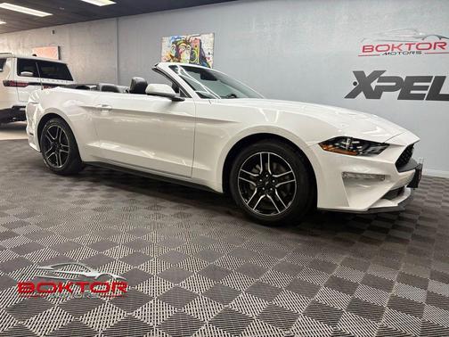 Oxford White 2023 Ford Mustang EcoBoost Premium