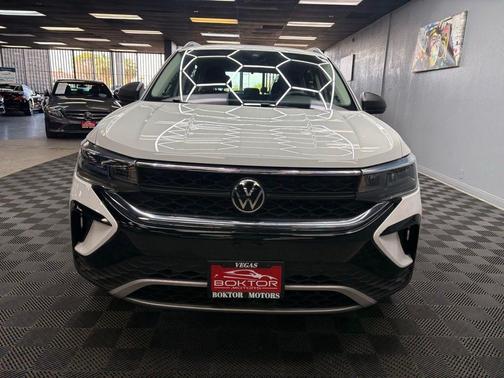 Pure White 2022 Volkswagen Taos 1.5T S