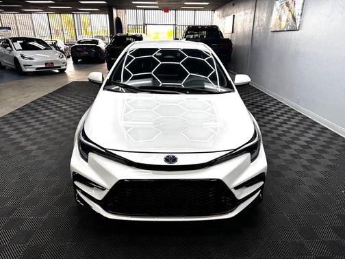 Ice 2024 Toyota Corolla Hybrid SE