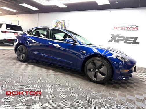 Deep Blue Metallic 2018 Tesla Model 3 Mid Range