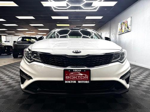 Snow White Pearl 2020 Kia Optima SE