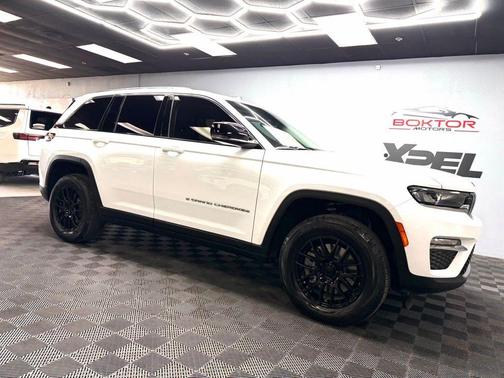 Bright White Clearcoat 2022 Jeep Grand Cherokee 4xe Base