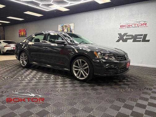 Urano Gray 2017 Volkswagen Passat 1.8T R-Line