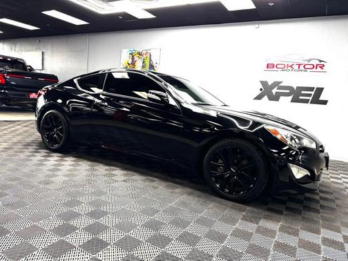 Caspian Black 2016 Hyundai Genesis Coupe 3.8 Base
