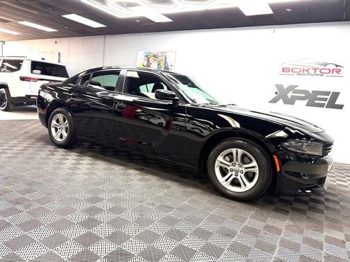 Pitch Black Clearcoat 2022 Dodge Charger SXT