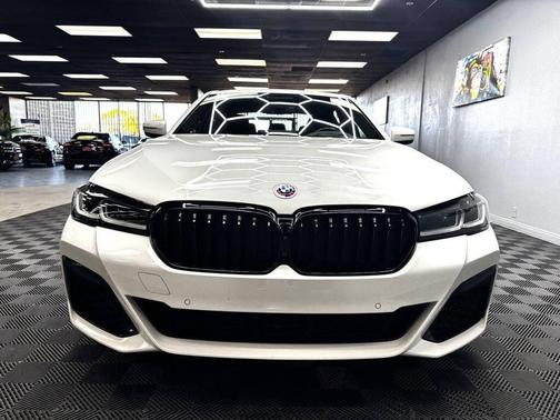 Alpine White 2023 BMW M550 i xDrive