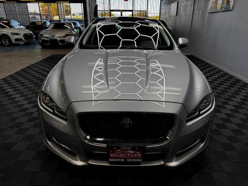 2016 Jaguar XJ XJ R-Sport