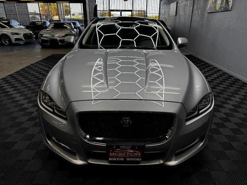 Rhodium Silver 2016 Jaguar XJ XJ R-Sport