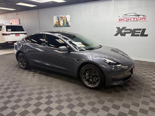 Midnight Silver Metallic 2023 Tesla Model 3 Base