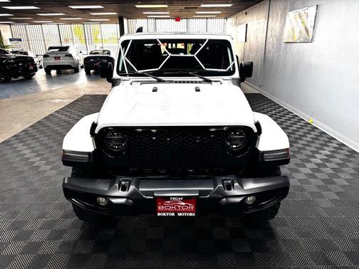 Bright White Clearcoat 2022 Jeep Gladiator Sport