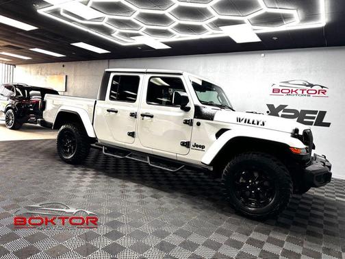 Bright White Clearcoat 2022 Jeep Gladiator Sport