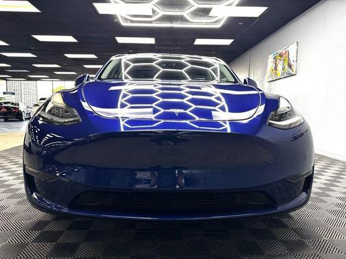 Deep Blue Metallic 2022 Tesla Model Y Long Range
