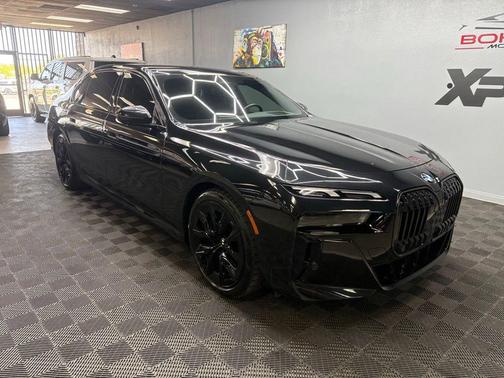 Black Sapphire Metallic 2025 BMW 740 i