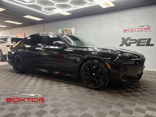 Black Sapphire Metallic 2025 BMW 740 i