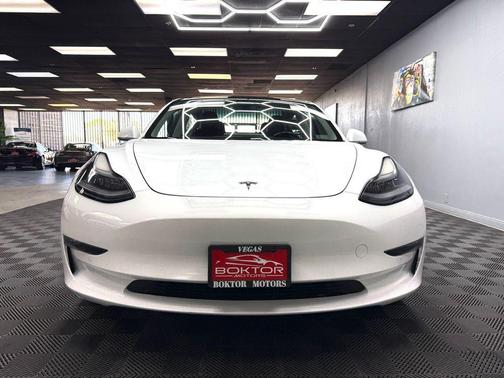Pearl White Multi 2018 Tesla Model 3 Long Range