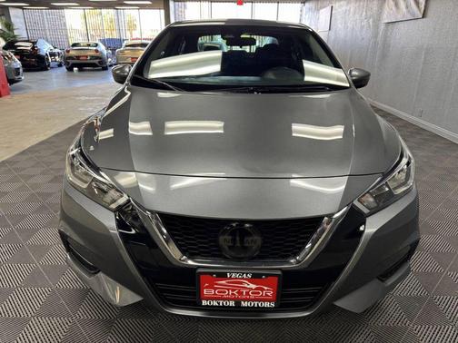 Gun Metallic 2021 Nissan Versa 1.6 SV