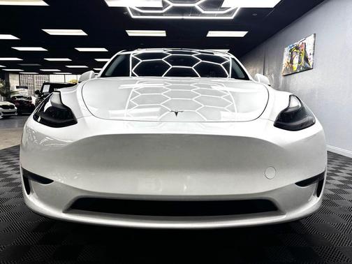 Pearl White Multi 2024 Tesla Model Y Long Range