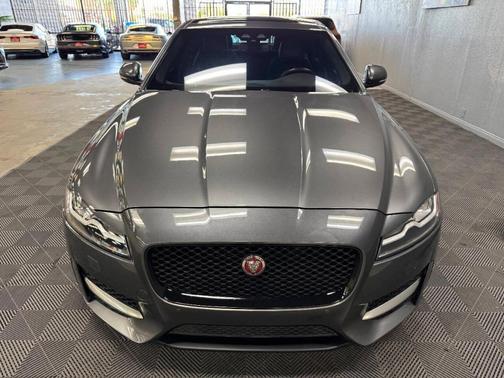 2016 Jaguar XF 35t R-Sport