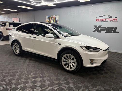 Pearl White Multi 2020 Tesla Model X Long Range