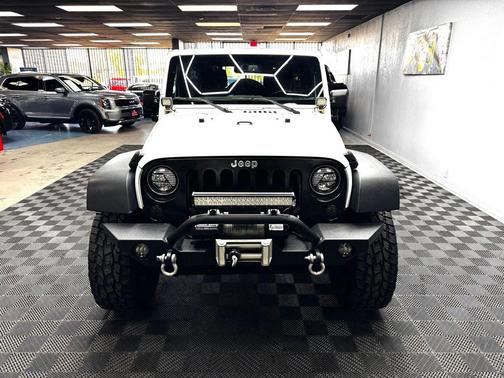Bright White Clearcoat 2017 Jeep Wrangler Unlimited Sport
