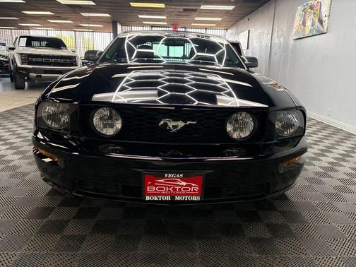 Ebony Clearcoat 2007 Ford Mustang GT