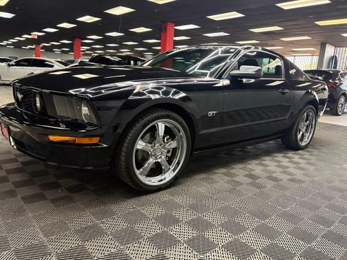 Ebony Clearcoat 2007 Ford Mustang GT