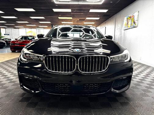 2016 BMW 740 i