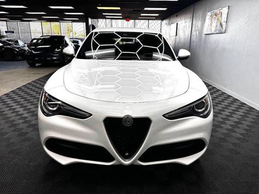 2023 Alfa Romeo Stelvio Sprint