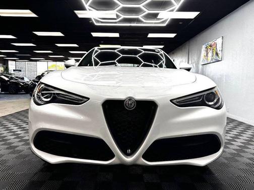 2023 Alfa Romeo Stelvio Sprint