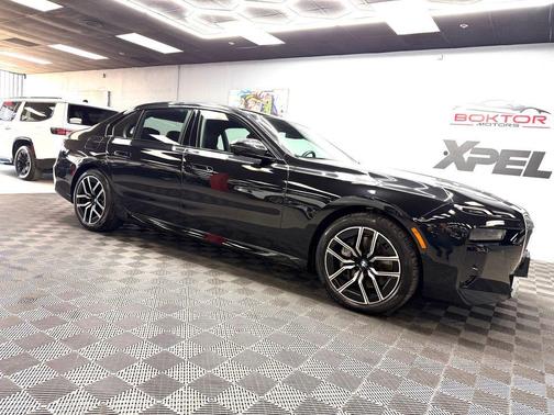 Black Sapphire Metallic 2026 BMW 740 i xDrive