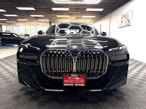 Black Sapphire Metallic 2026 BMW 740 i xDrive