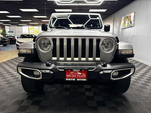 Billet Silver Metallic Clearcoat 2019 Jeep Wrangler Unlimited Sahara