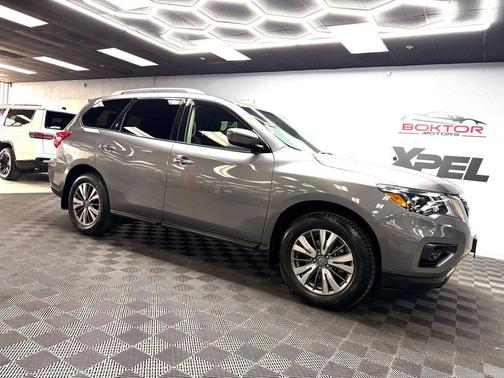 Gun Metallic 2020 Nissan Pathfinder S