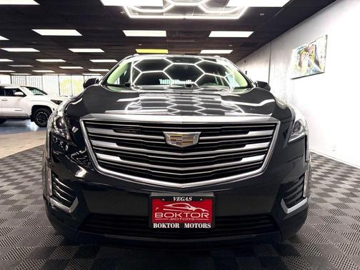 Manhattan Noir Metallic 2019 Cadillac XT5 Luxury